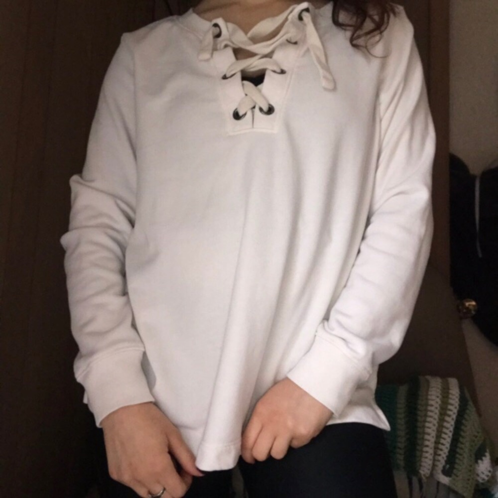 White lace up top